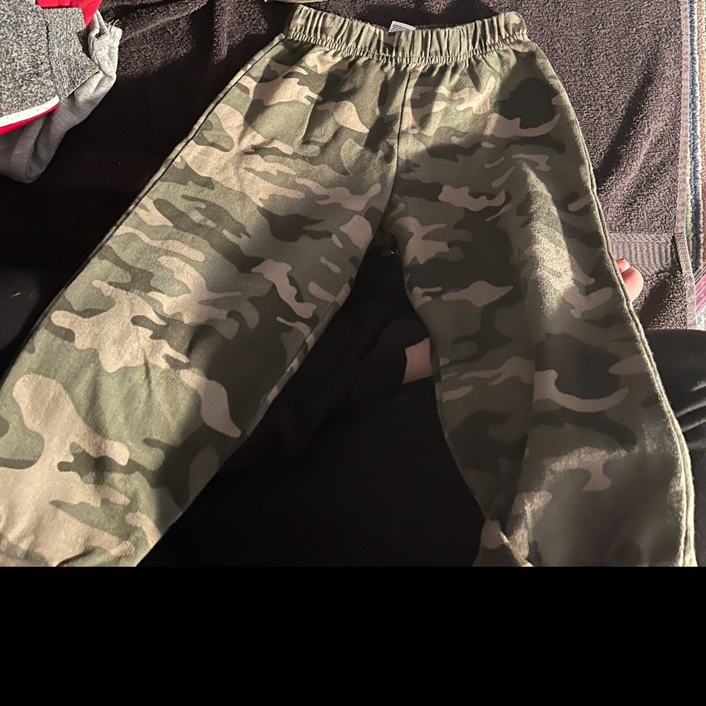 4T camo pants